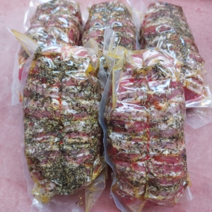 Biefstukrollade met spek, ca. 1000 gram